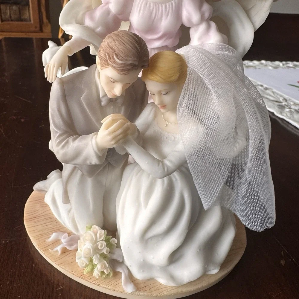 Seraphim Heaven on Earth ETERNAL LOVE WEDDING ANGEL Figurine bride & groom